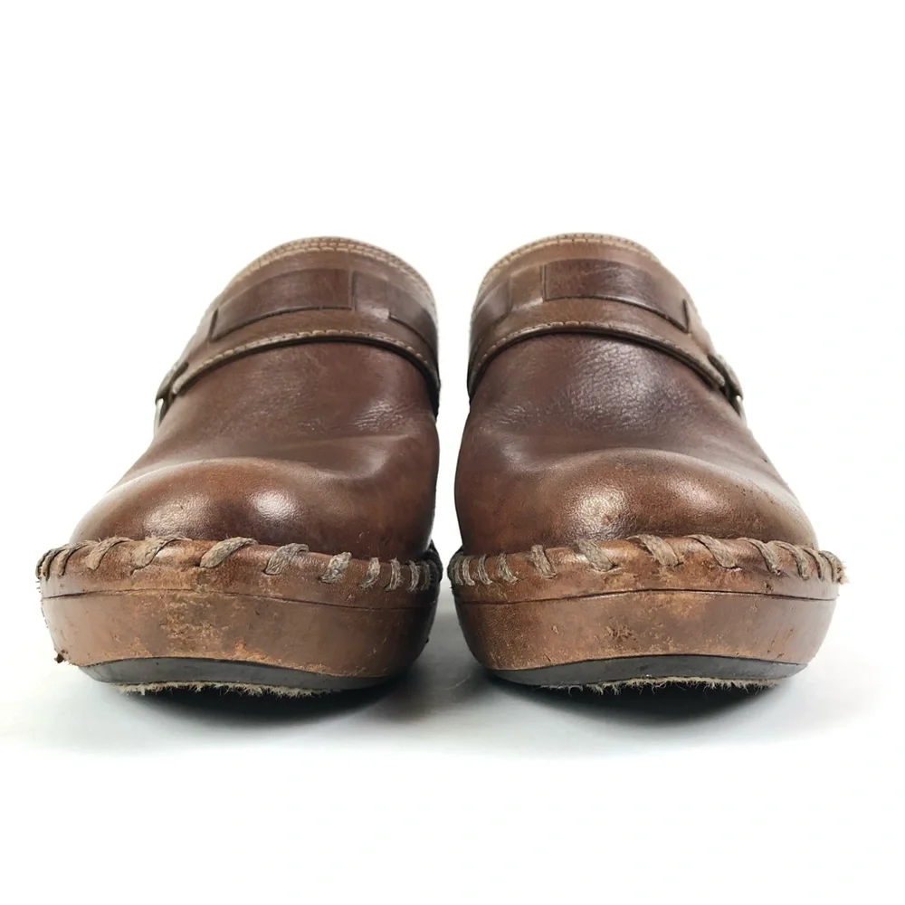 Frye Charlotte Ring Distressed Leather Mule - Picture 8 of 11